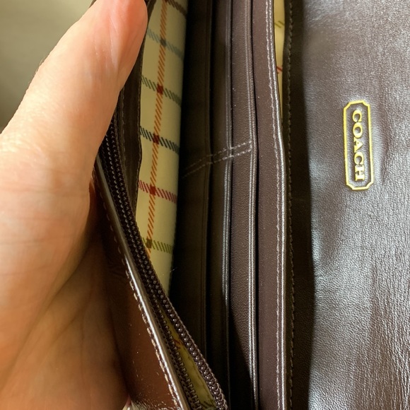 Coach Bleecker patent leather Chocolate Brown wristlet/clutch - Picture 8 of 10